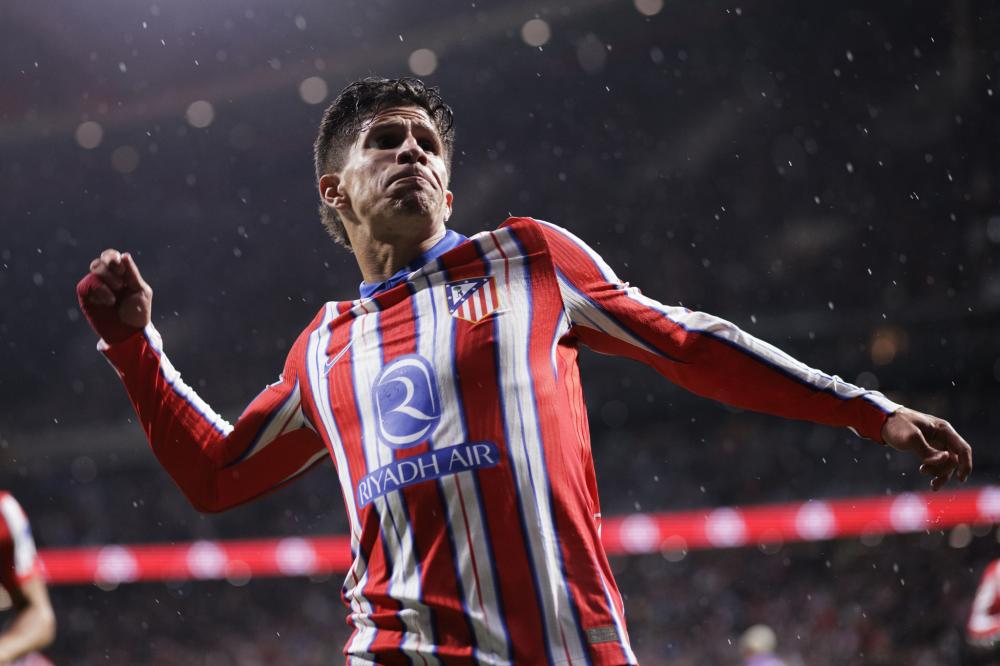 高高在上 高高在上